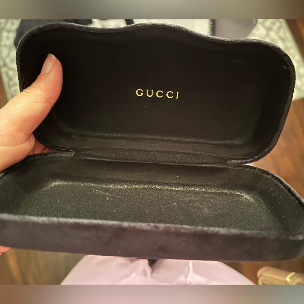 Black Gucci eyeglass/sunglasses case.